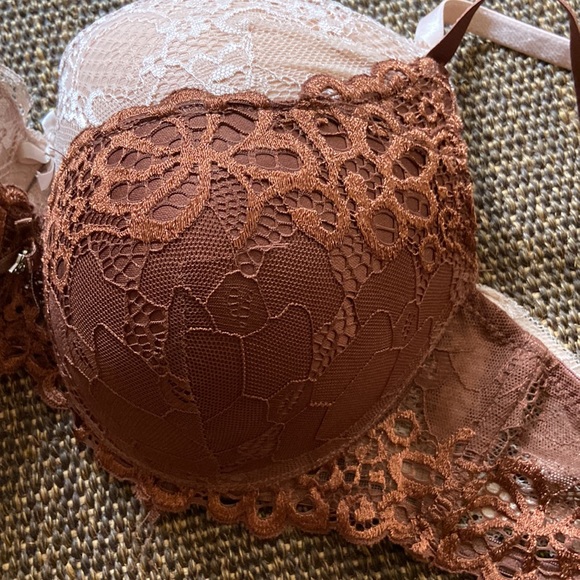 MWOT 36C Padded Lace Bra Bundle - Picture 7 of 9